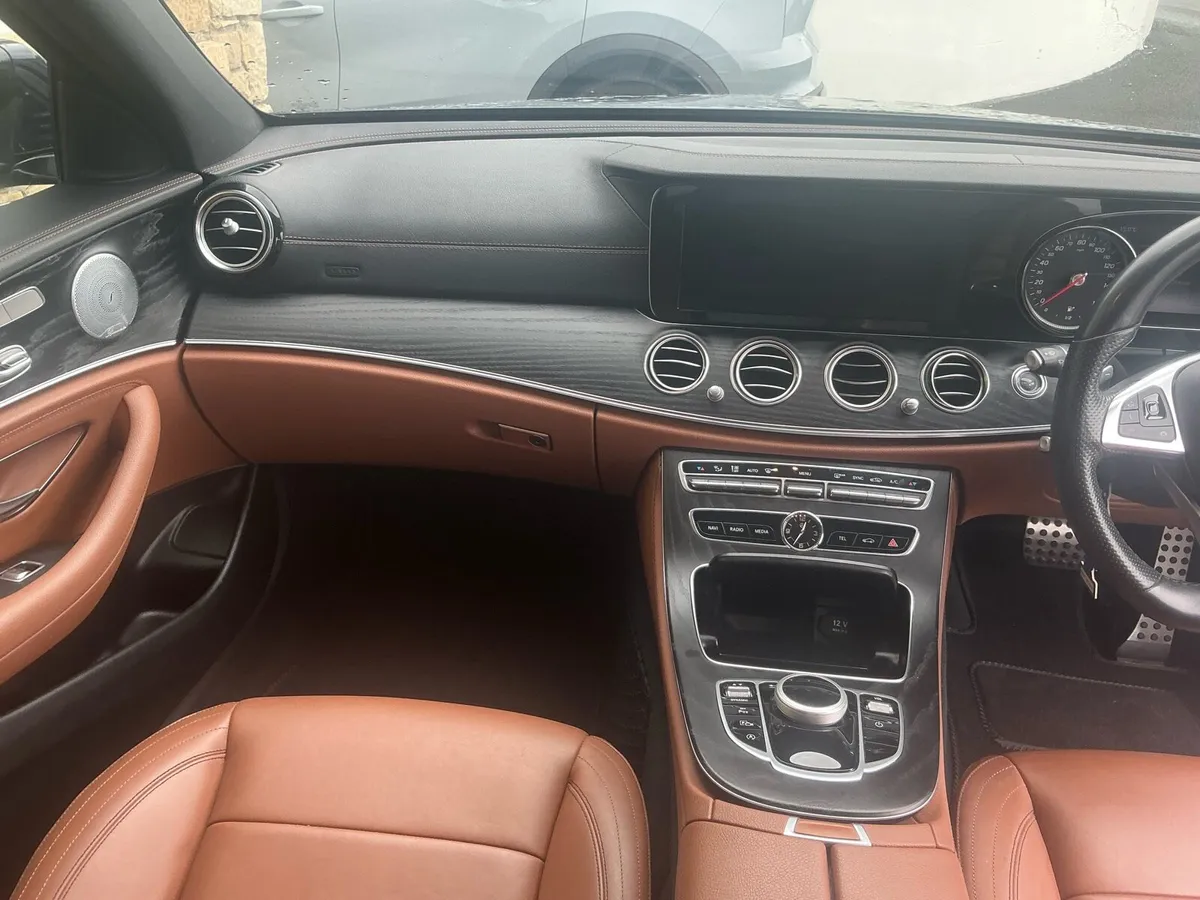 Car - Image 3