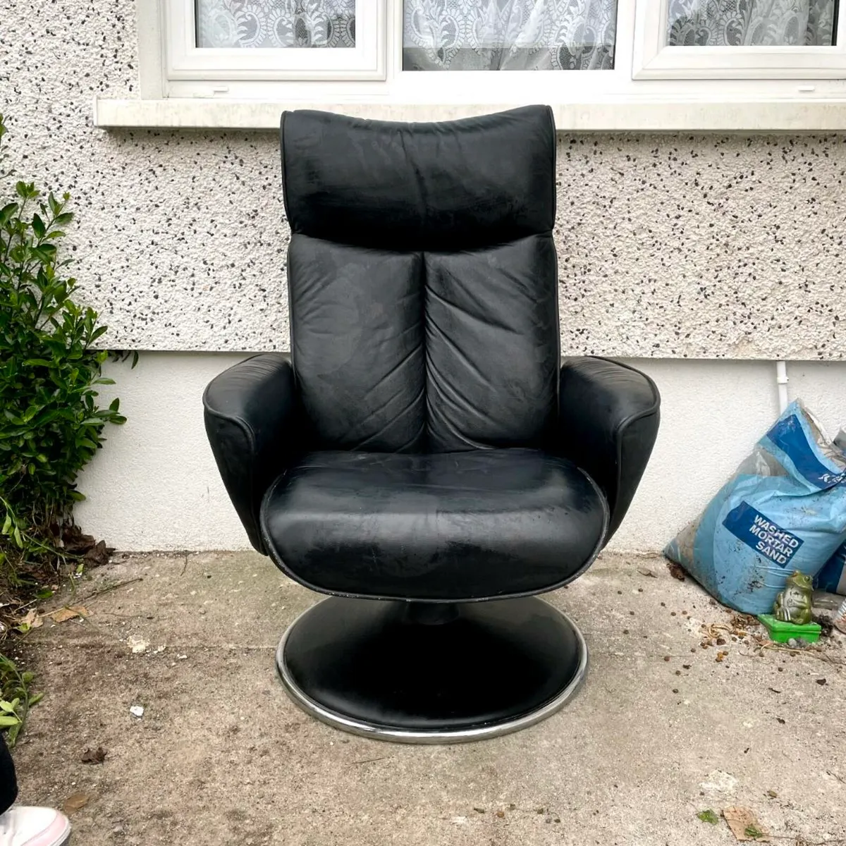 Abby Recliner Chair - Image 1