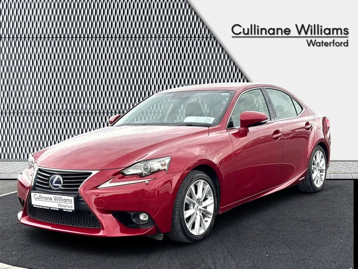 Lexus IS 2016 EXEC EDITION AUTOMATIC 2.5 PETROL HY - Image 3