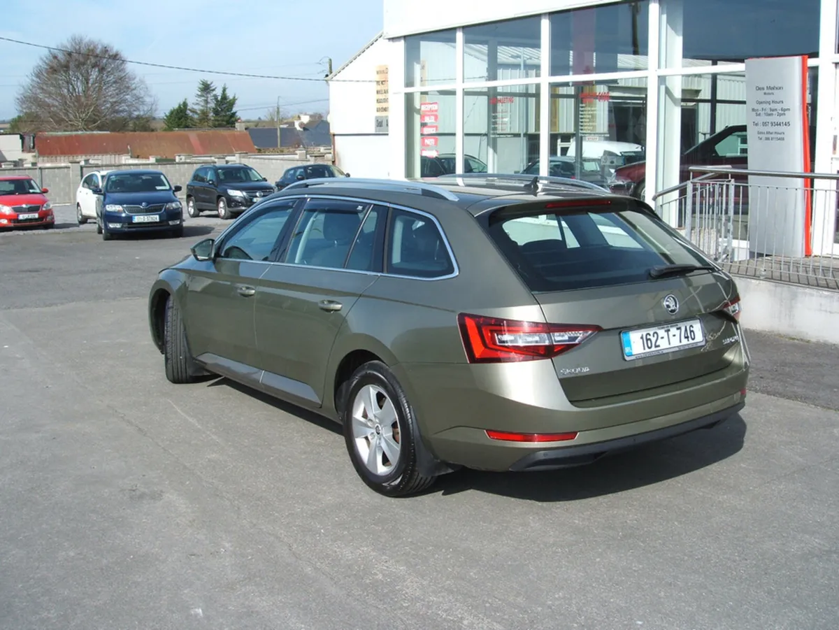 Skoda Superb COMBI AMBITION 2.0 TDI 190BHP 4 4DR - Image 3