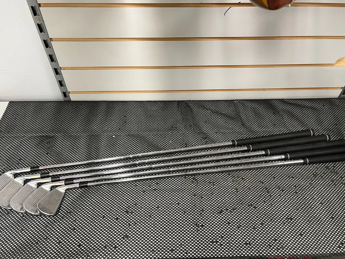 Titleist 712 AP2 Irons - Image 3
