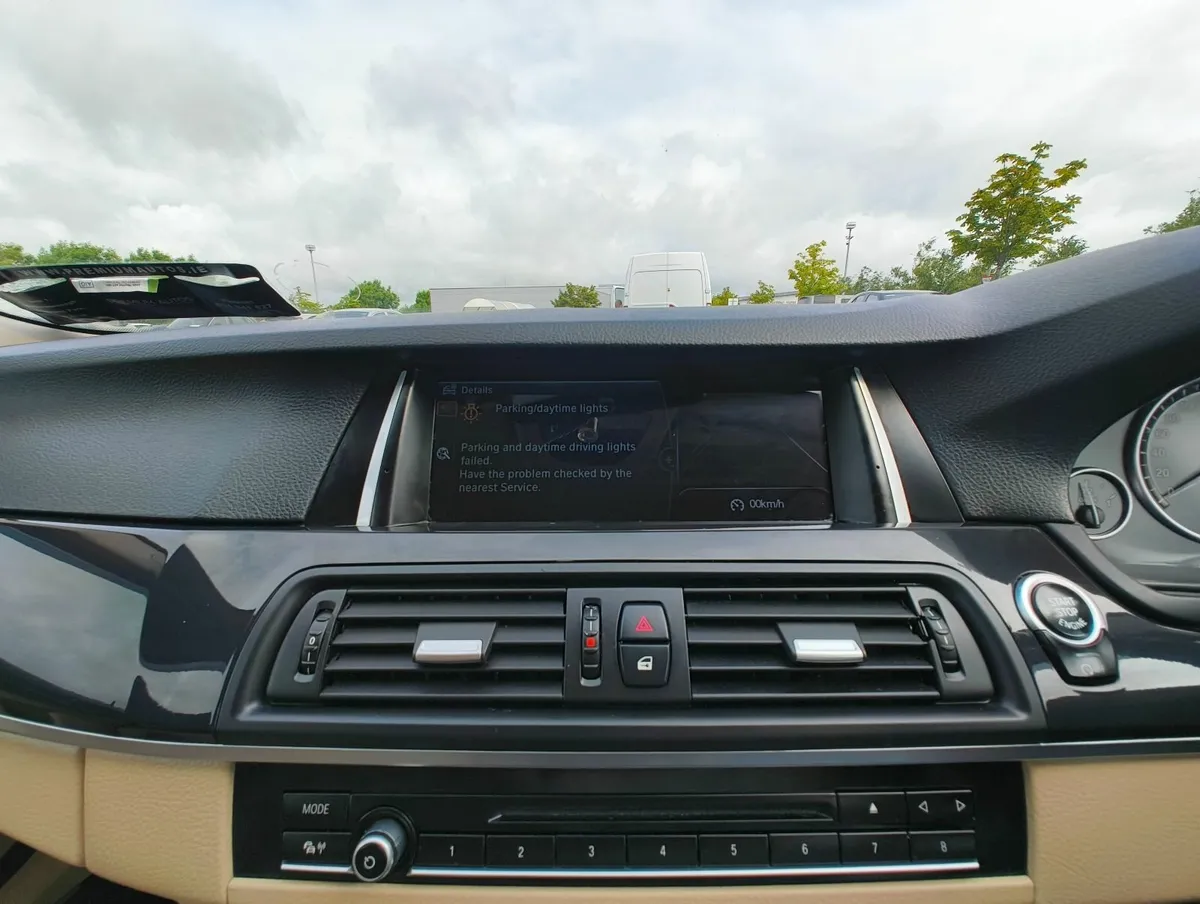 BMW 5-Series 2013 - Image 4