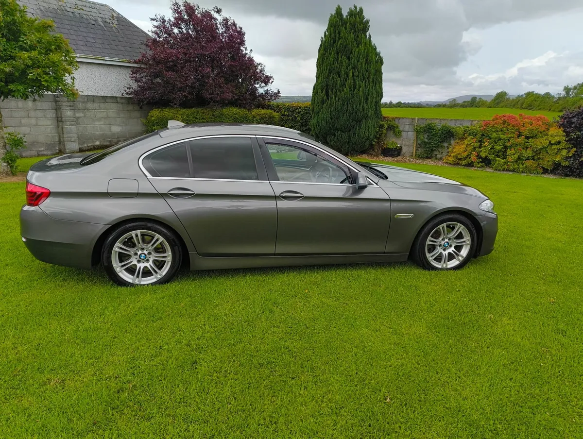 BMW 5-Series 2013 - Image 1
