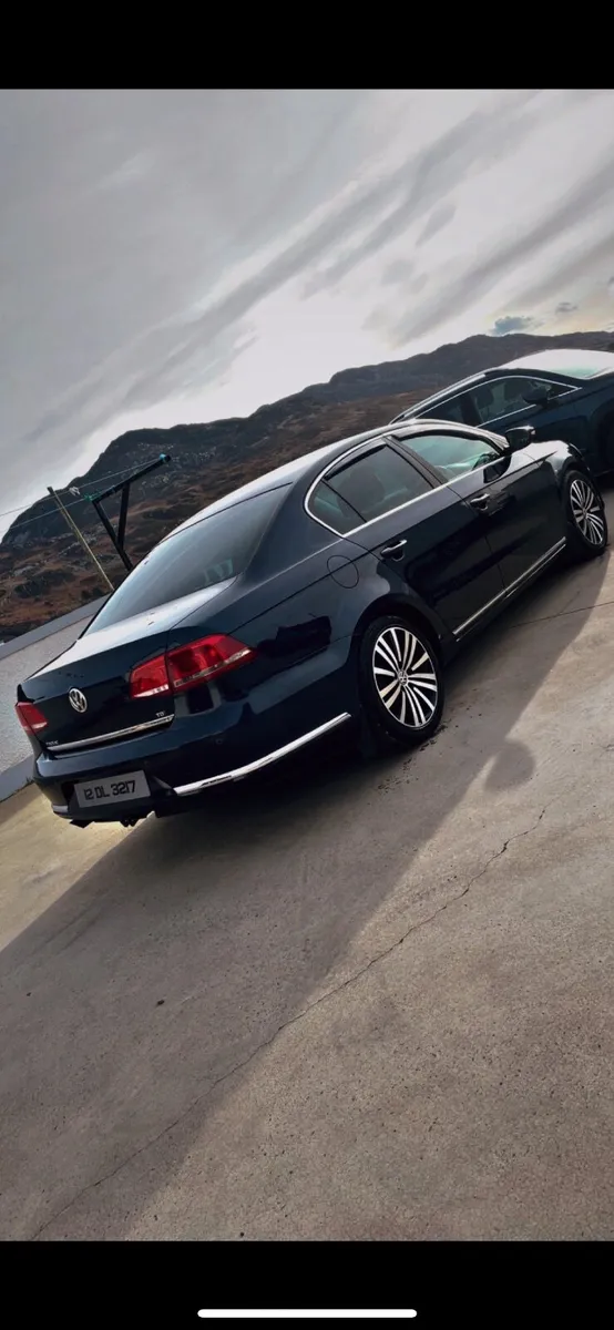 Volkswagen Passat 2012 - Image 3