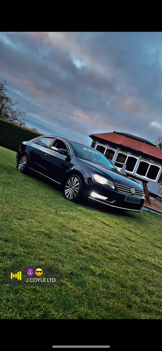 Volkswagen Passat 2012 - Image 2