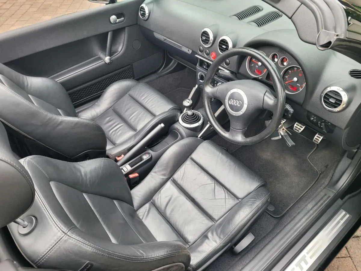 Audi TT Cabriolet 1.8cc - Image 3