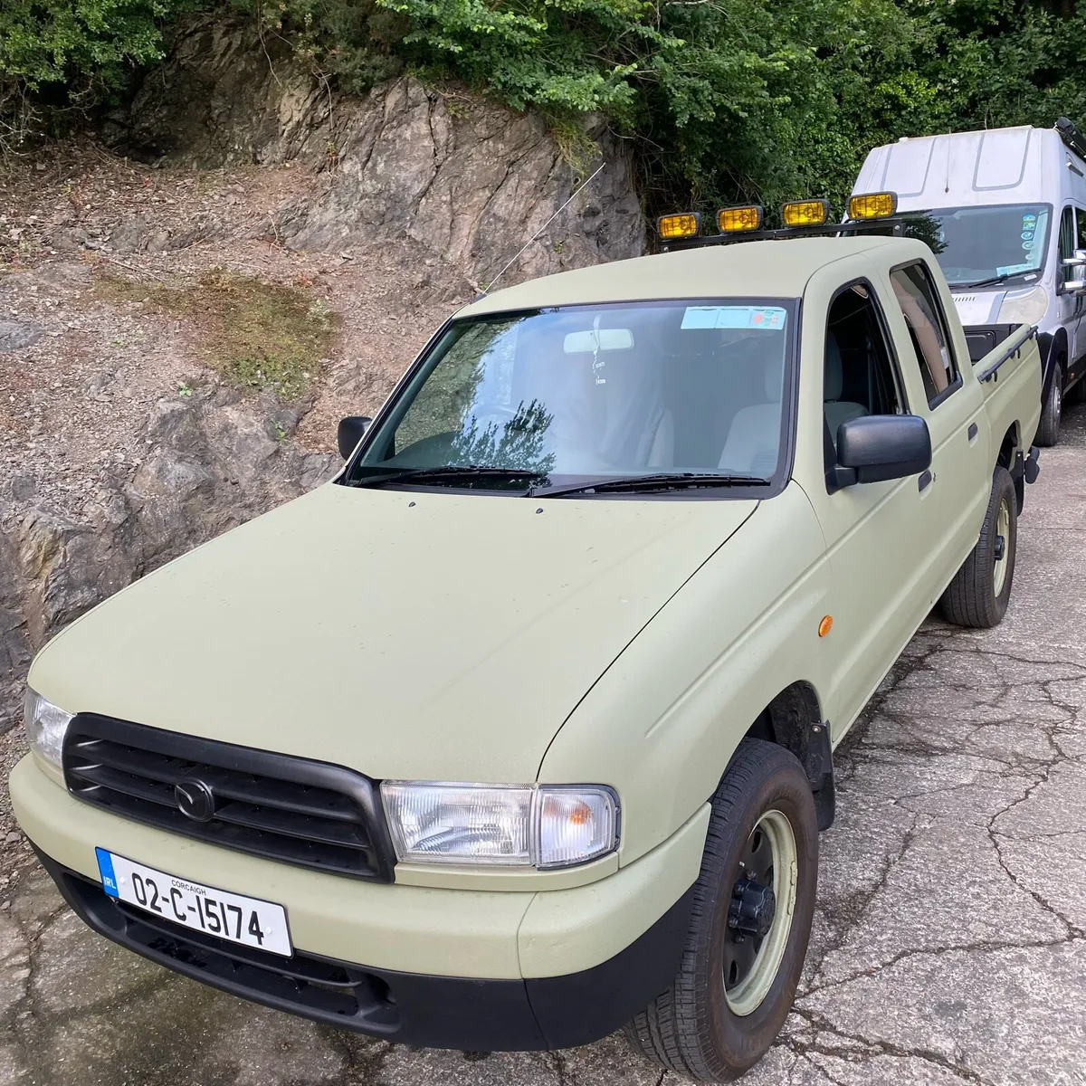Mazda B2500  (2002)-FULLY RESTORED- 1 Owner. - Image 3