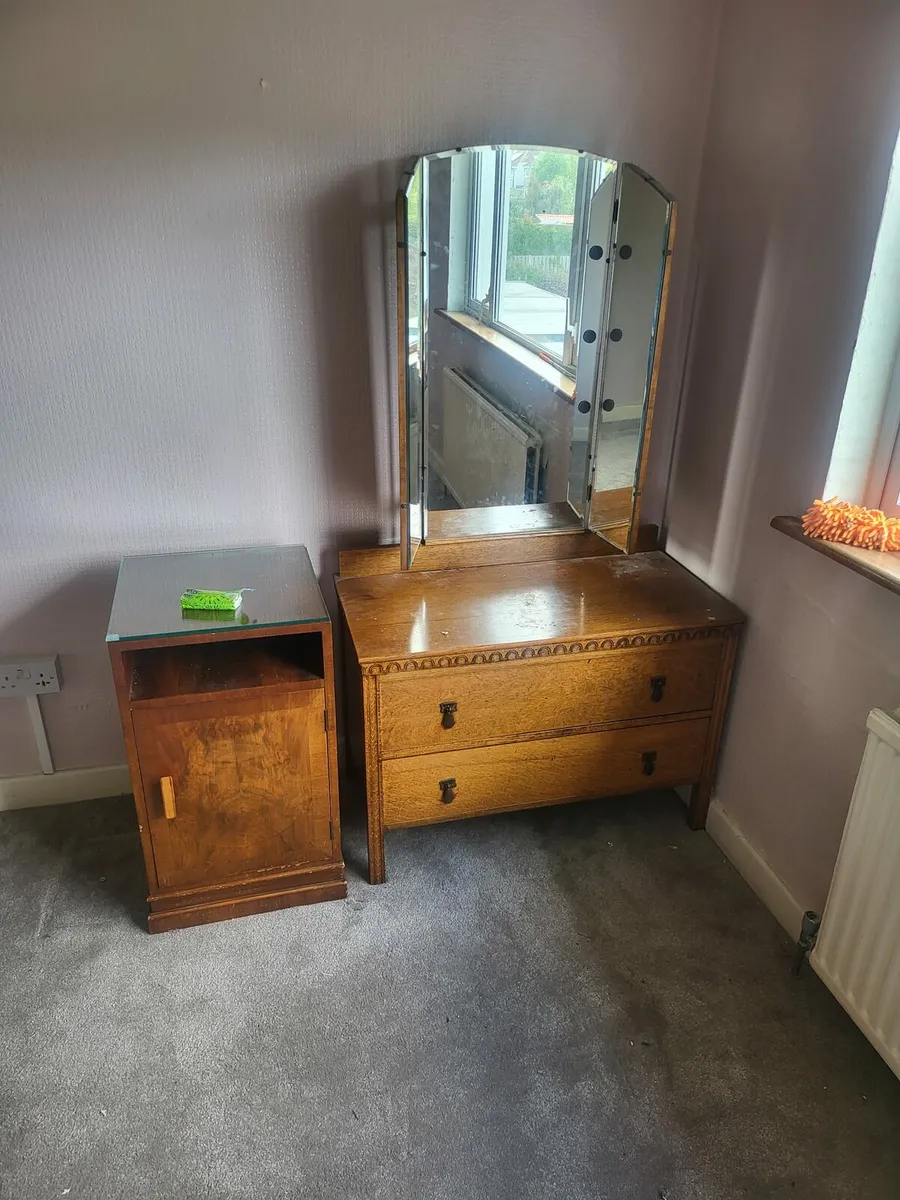 Vintage dressing table (DELIVERY)