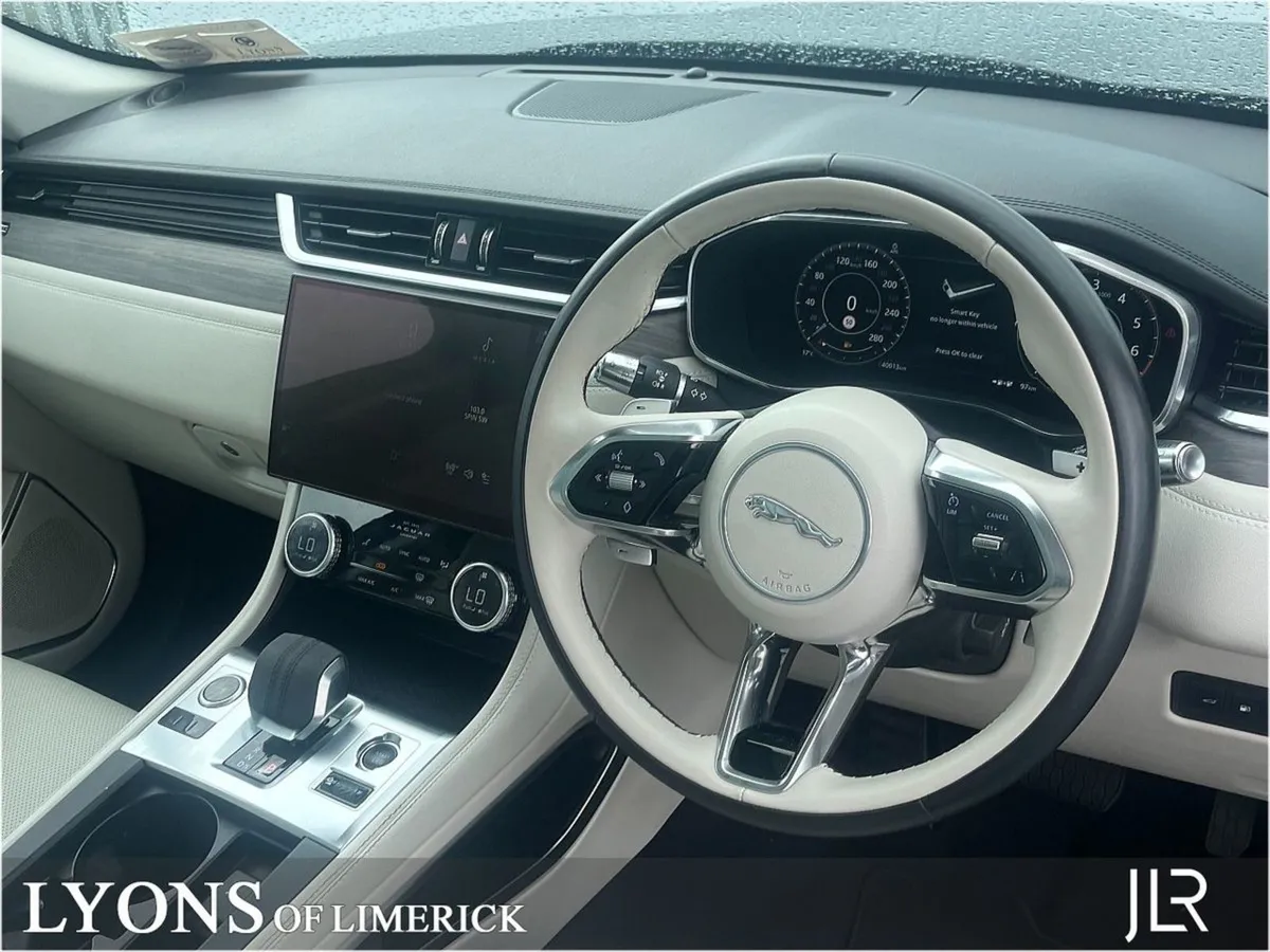 Jaguar F- PACE 2.0 I4 Phev 404 PS AWD Auto S - Image 3