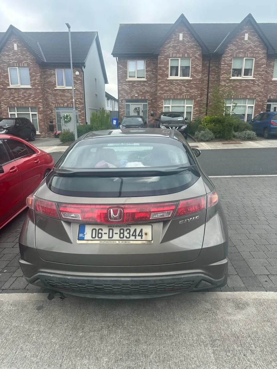 Honda civic - Image 4