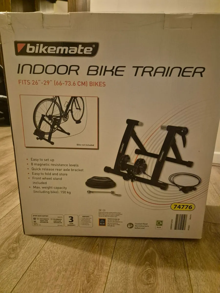 Indoor bike trainer