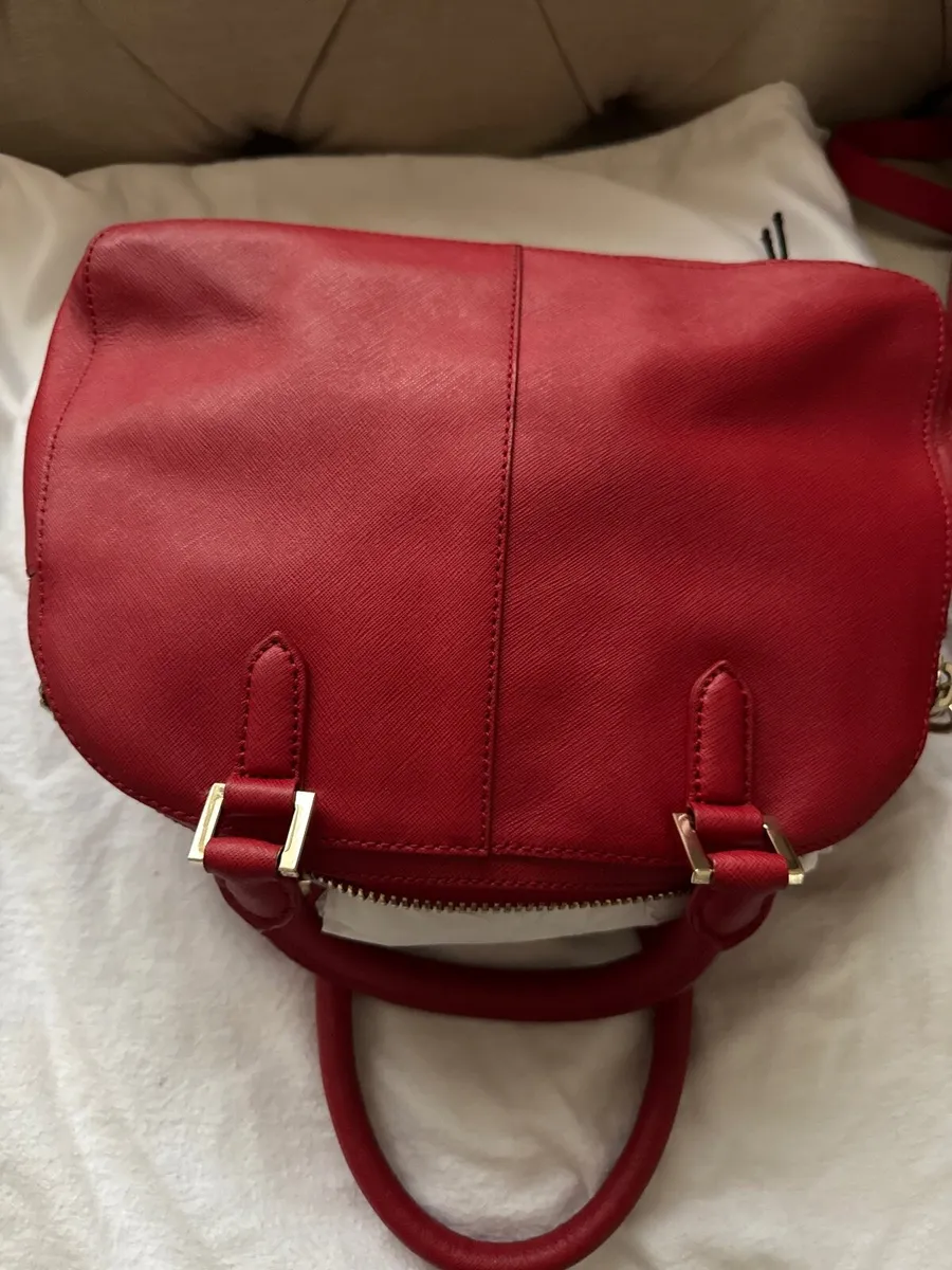 Handbags designer red leather Dkny - Image 3