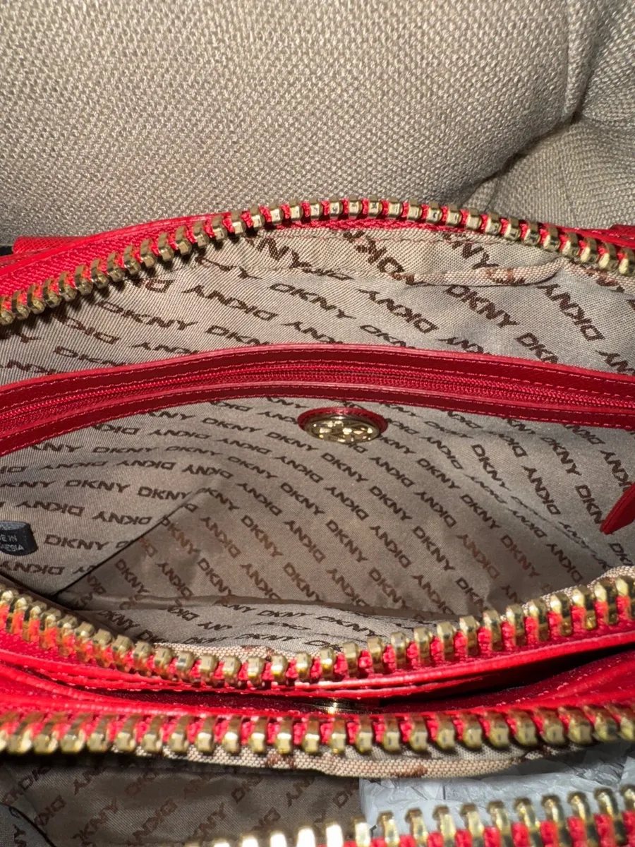 Handbags designer red leather Dkny - Image 4