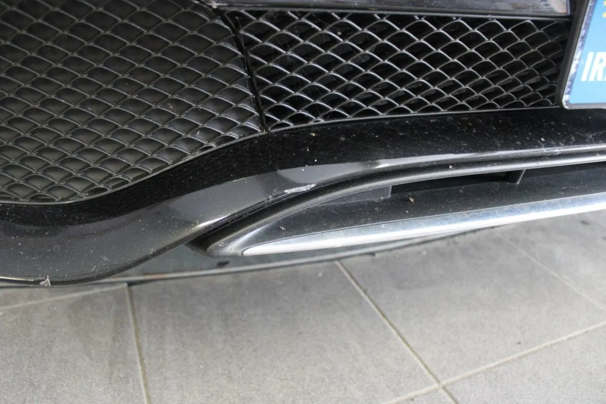 Mercedes-Benz E-Class E 220 D Avantgarde A/T - Image 4