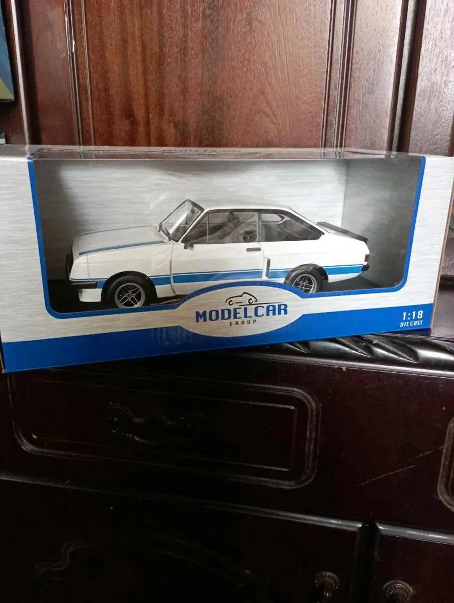 FORD' ESCORTS DIE-CAST MODLES FOR SALE - Image 2