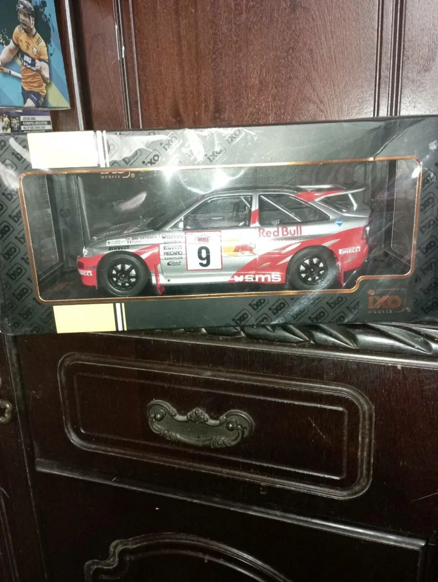 FORD' ESCORTS DIE-CAST MODLES FOR SALE - Image 3