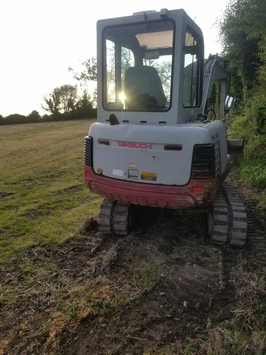 3.5 ton digger - Image 3