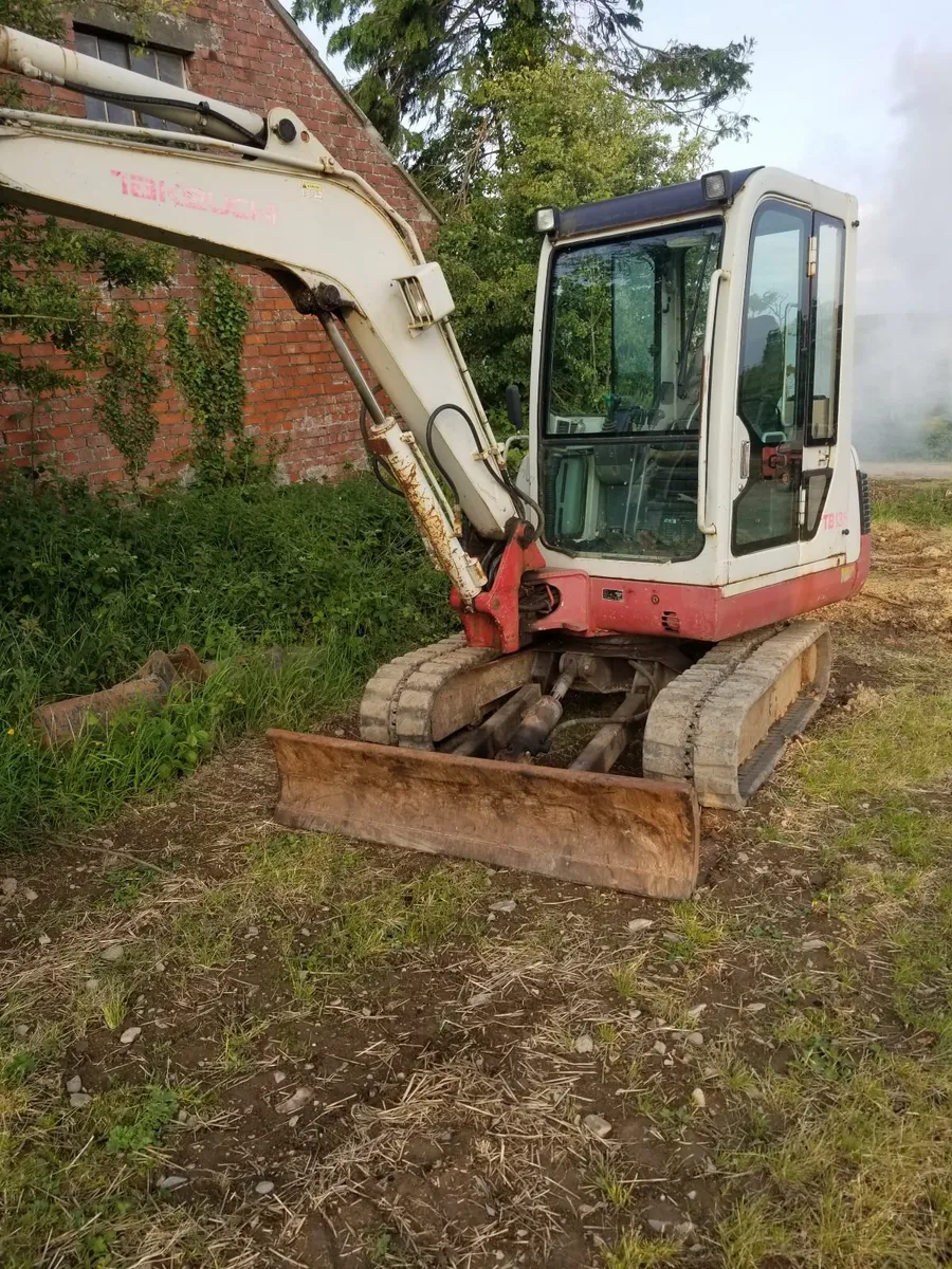 3.5 ton digger - Image 1
