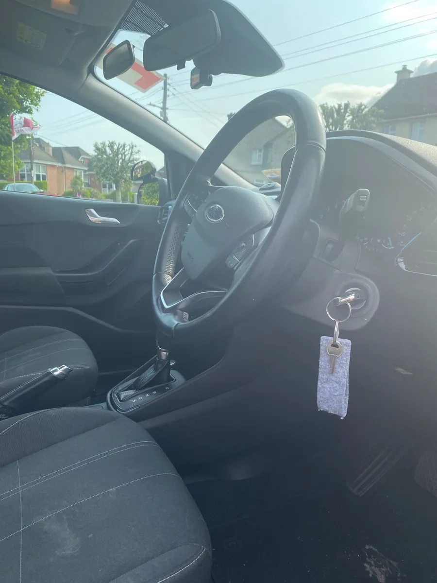 Ford Fiesta 2018 - Image 2