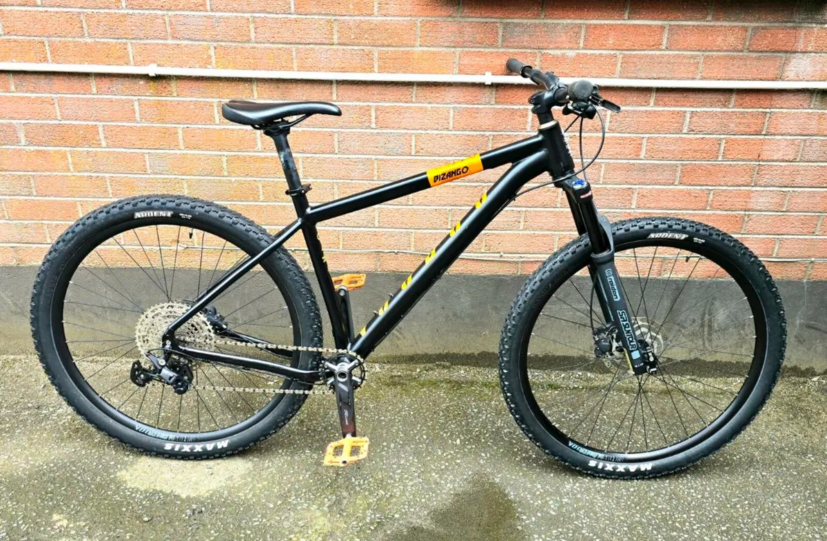 Voodoo Bizango 29er Hardtail Trail Mountain Bike L - Image 1