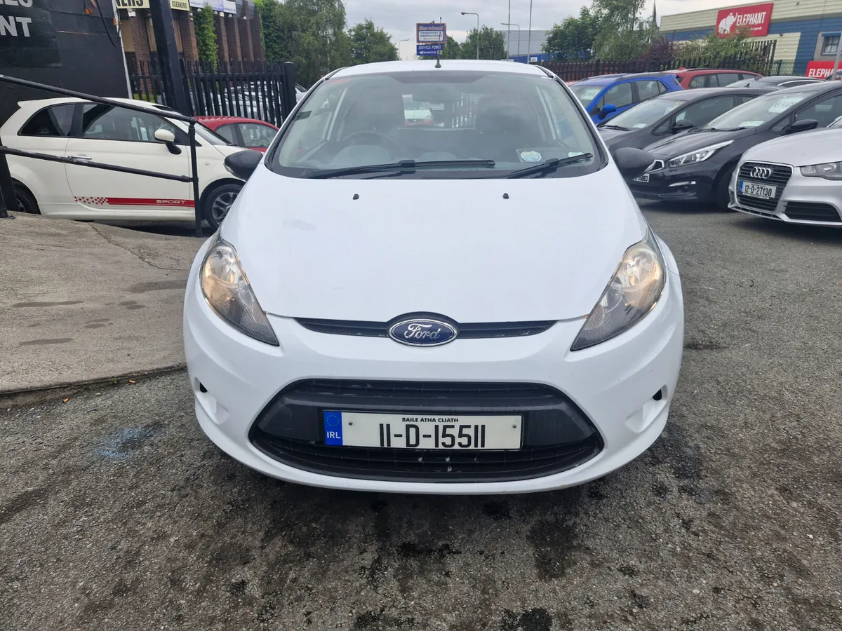 Ford Fiesta 2011 - Image 2
