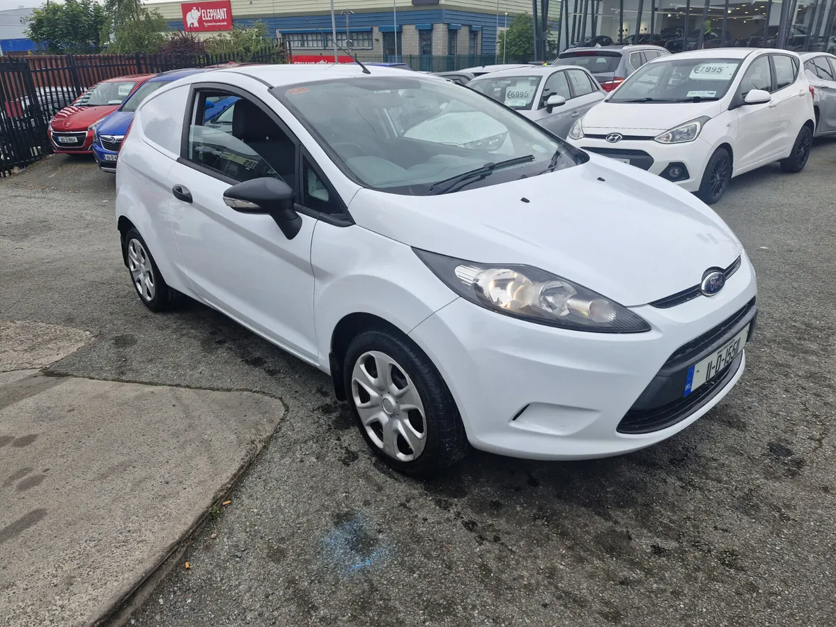 Ford Fiesta 2011 - Image 3