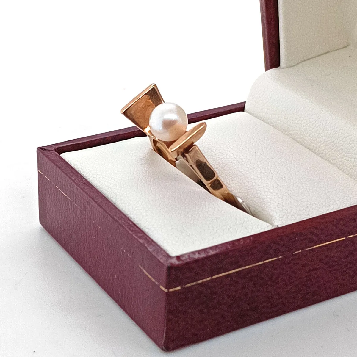 Vintage 1970s Pearl Ring, 9k Yellow Gold - Image 2