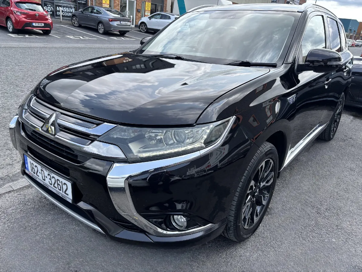 2016 Mitsubishi Outlander PHEV 2.0L MIVEC 4WD - Image 2