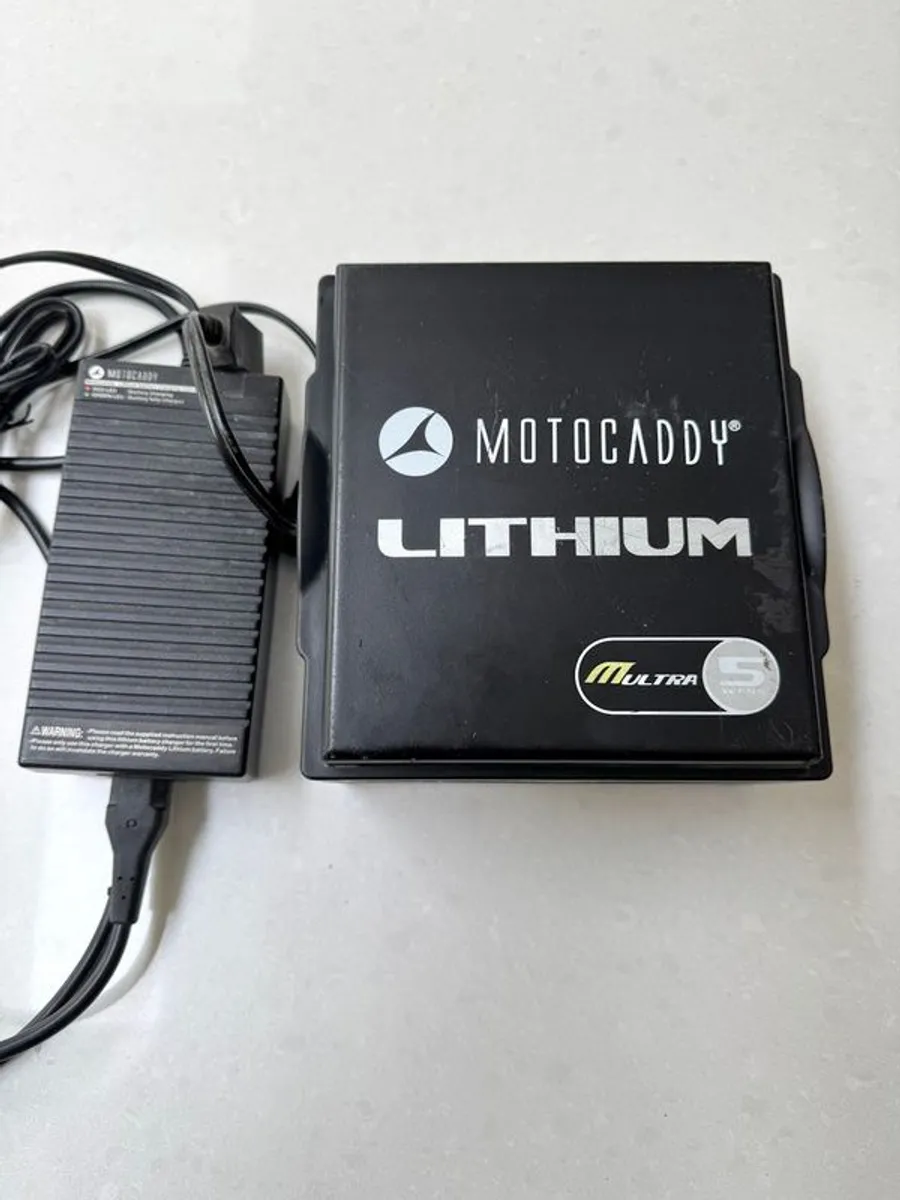 Motocaddy 20Ah Lithium Golf Trolley Battery (36 Hole Capable) with Charger - Image 1