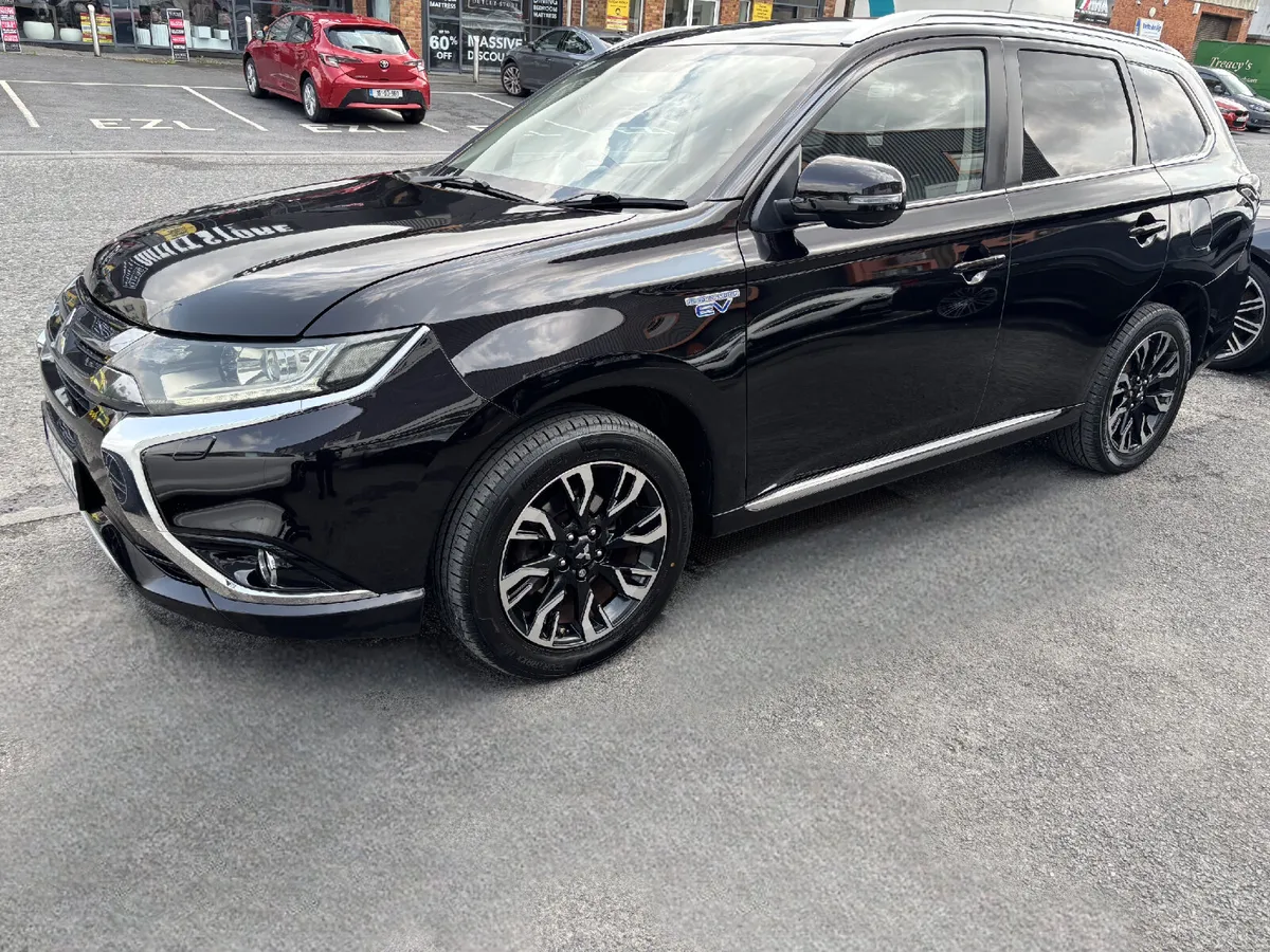 2016 Mitsubishi Outlander PHEV 2.0L MIVEC 4WD - Image 4