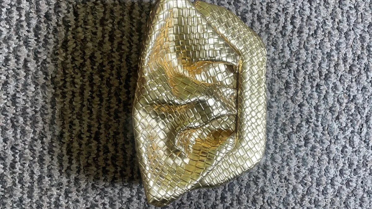 New gold clutch - Image 4