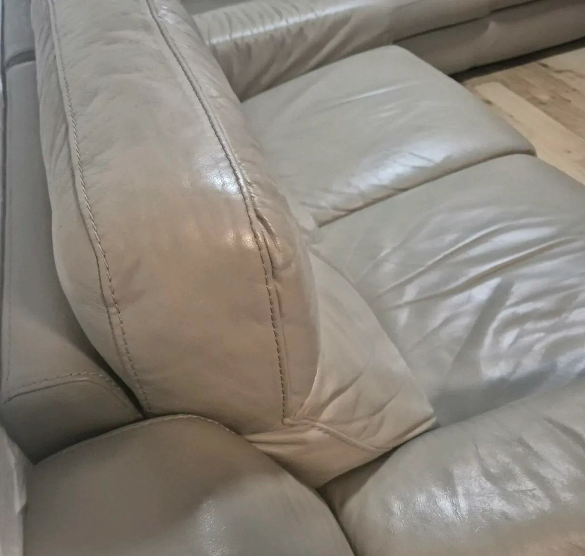 Real leather 3.2 with Delivery - Image 3
