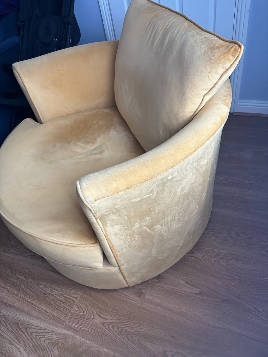 Swivel Chair - Image 3