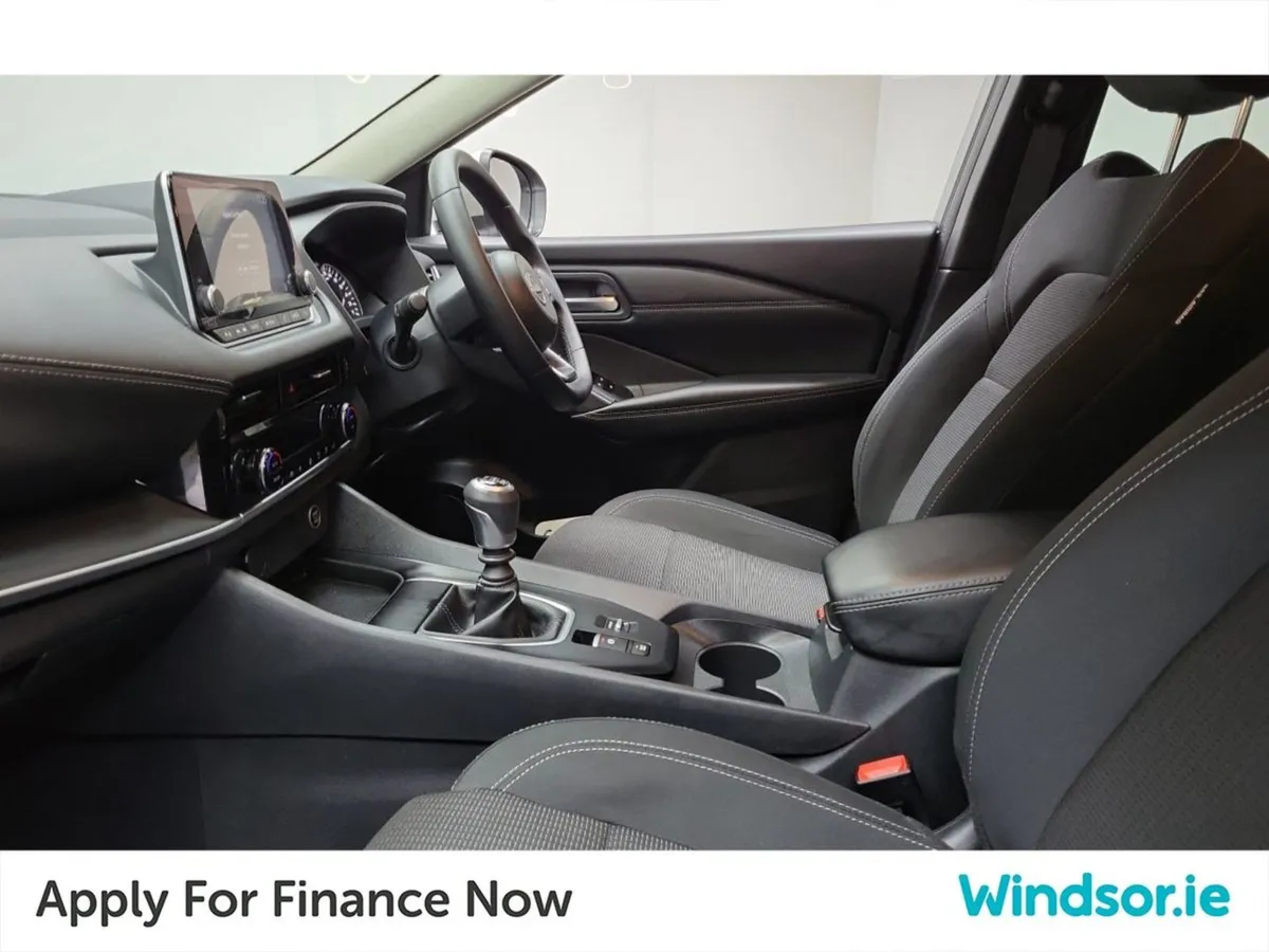 Nissan QASHQAI 1.3 PET Mild Hybrid SV  scrappage - Image 4