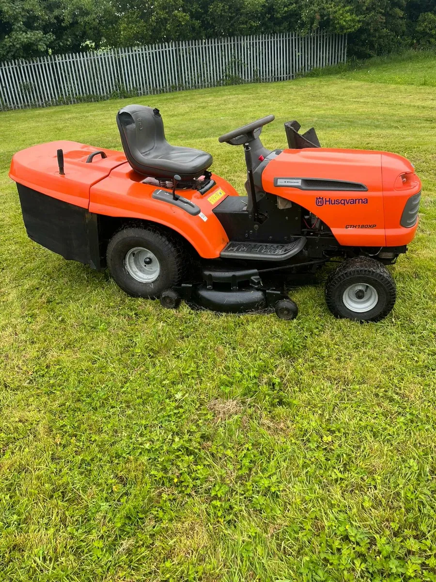 Husquvarna cth180xp ride on lawnmower - Image 3