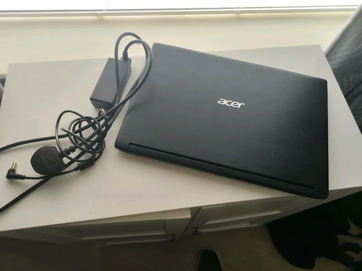 Acer laptop specs in pictures needs battery - Image 1