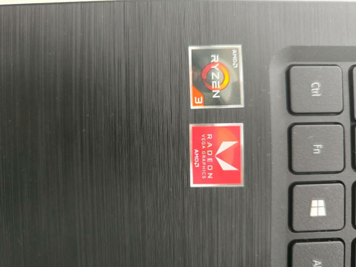 Acer laptop specs in pictures needs battery - Image 3