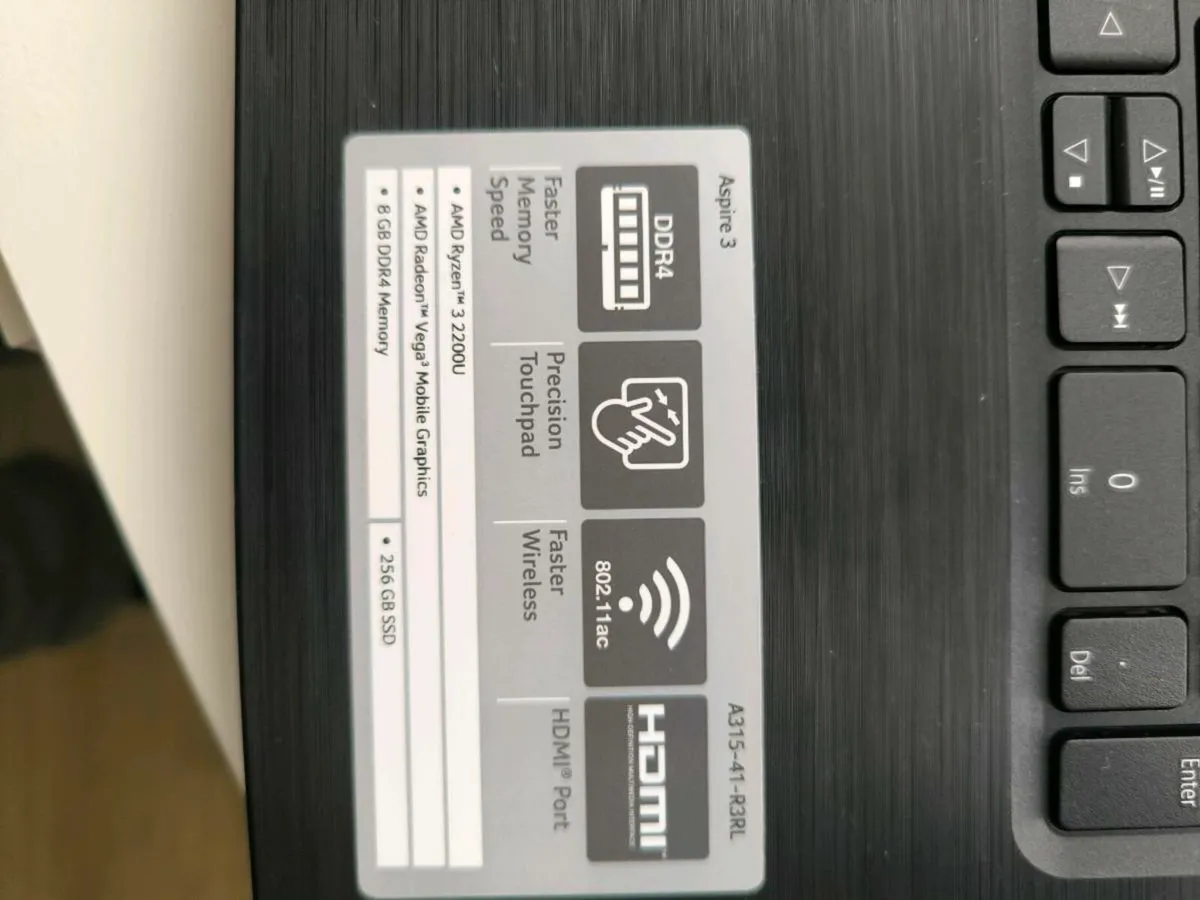Acer laptop specs in pictures needs battery - Image 4