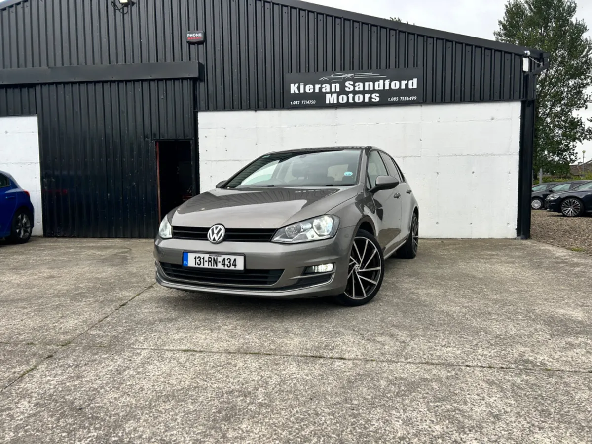 2013 Volkswagen Golf - Image 1