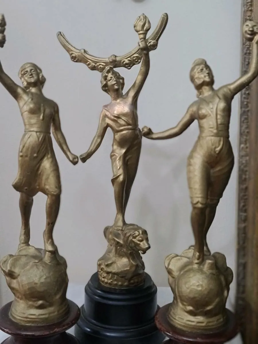 1920s art deco statues POSTAGE AVAILABLE - Image 4