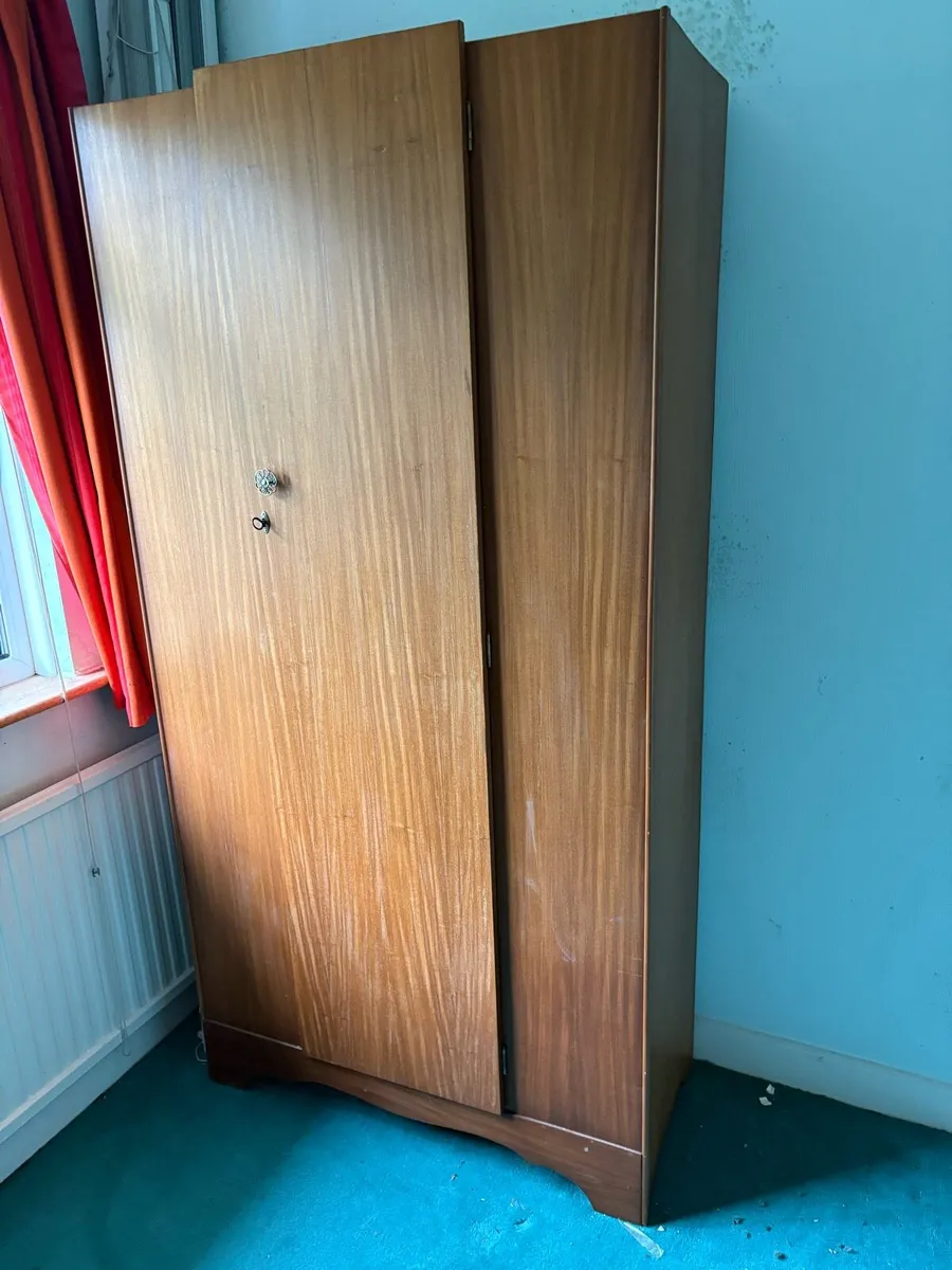 Old bedroom furniture - Image 2