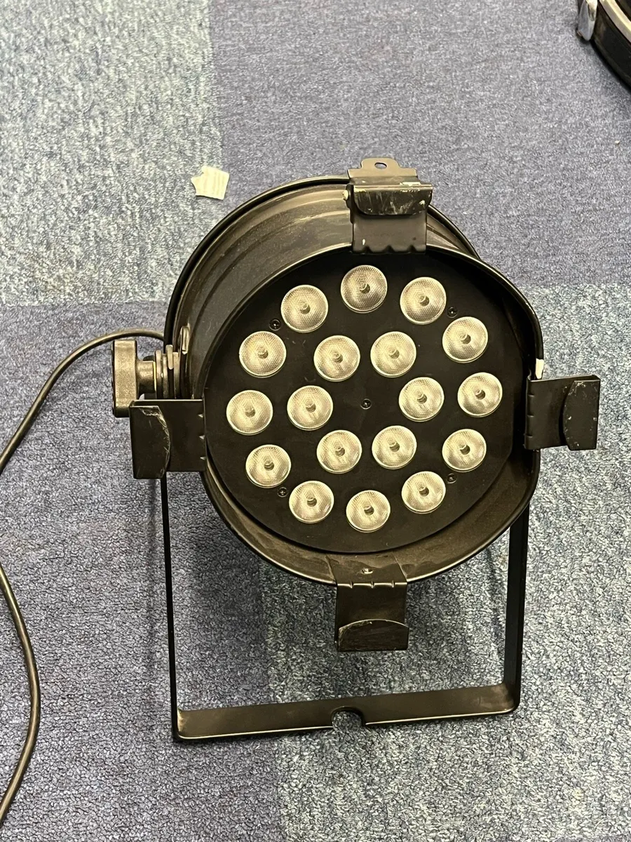 Cameo Par 64 LED Light - Image 2