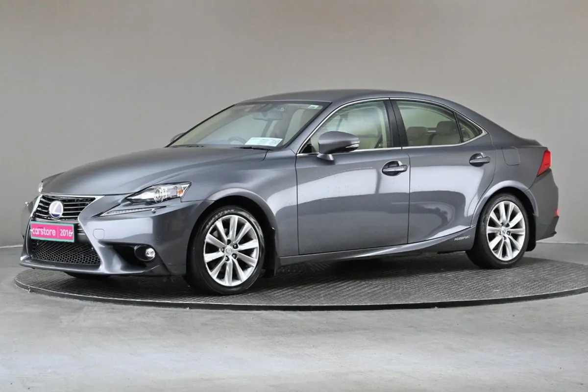 Lexus IS IS 300 H Executive Edition E-cvt  beige - Image 4