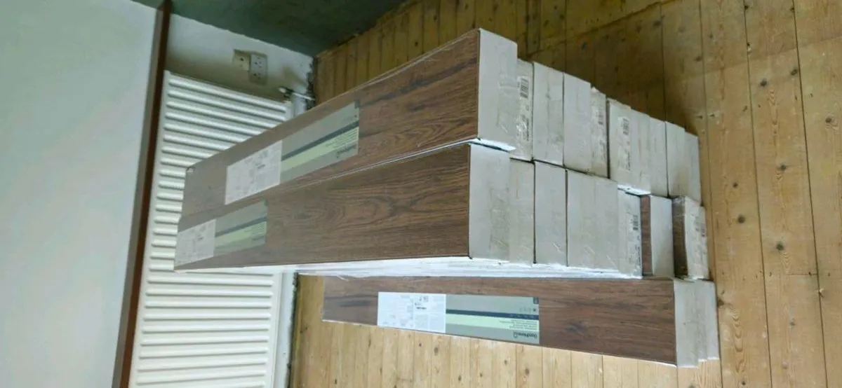 Laminate Wood Flooring - Image 3