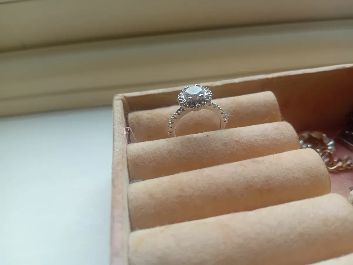 Engangement ring - Image 2