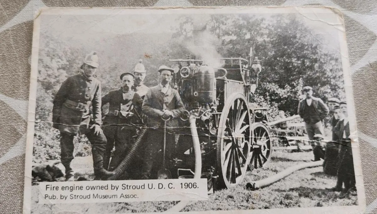 Antique Fire Engine postcard - Image 2