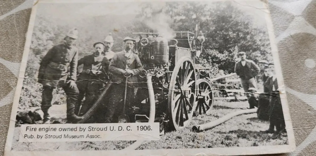 Antique Fire Engine postcard - Image 4