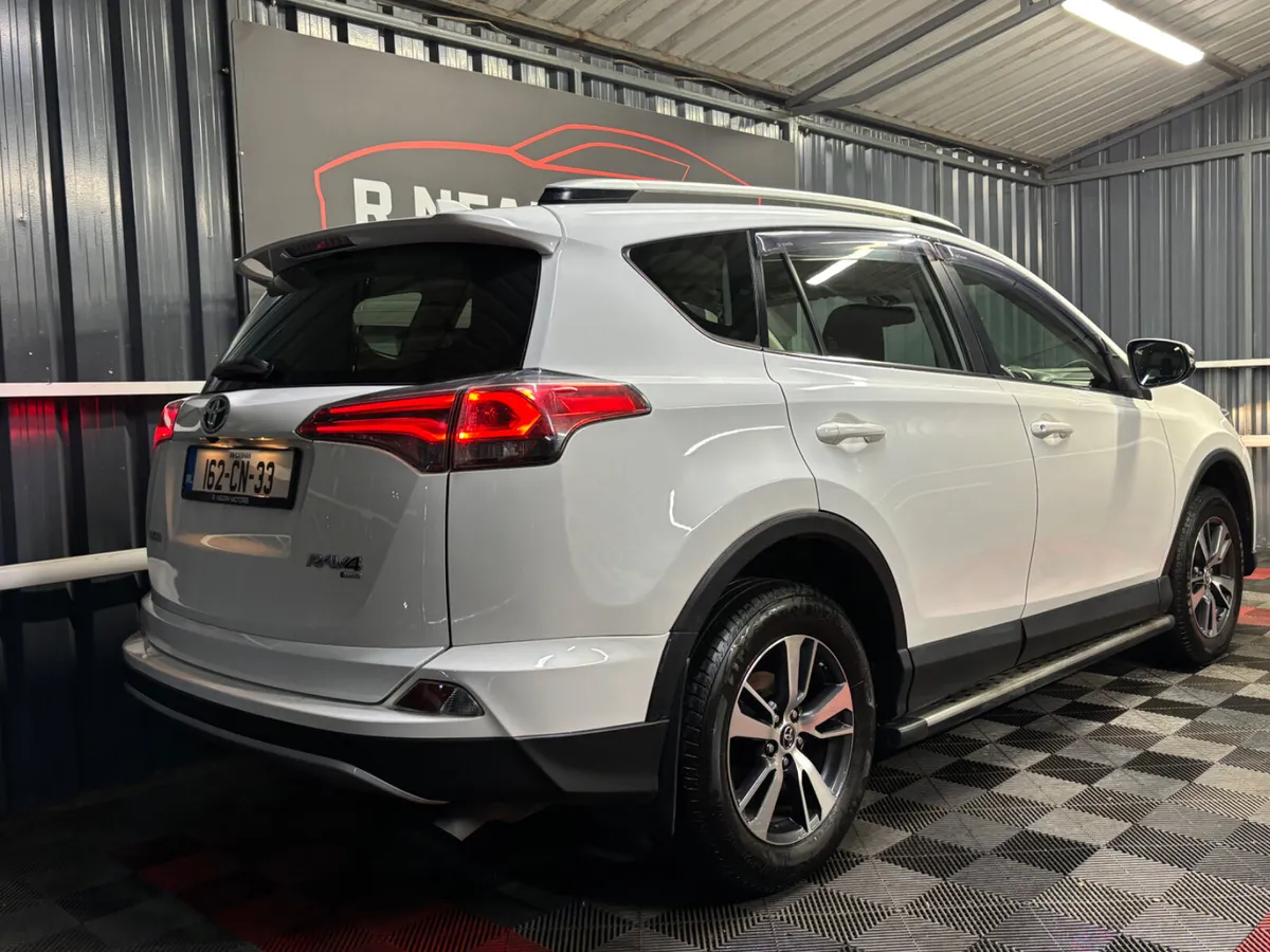 2016 162 Toyota RAV4 Diesel 2WD Luna Manual - Image 2