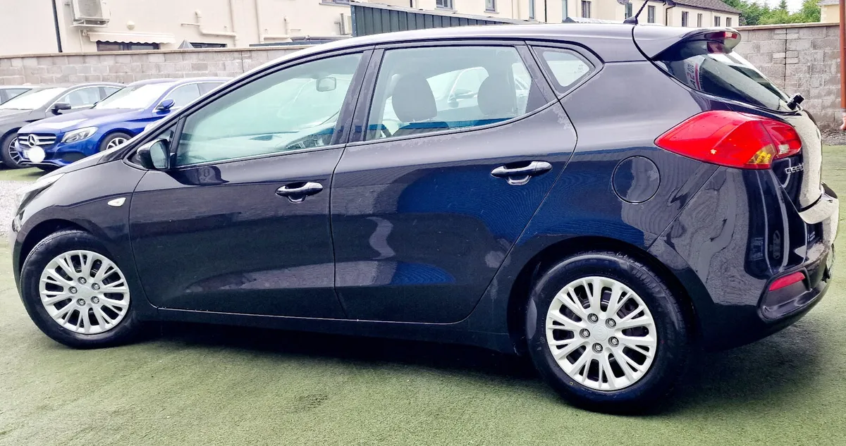 Kia Ceed TX ECODYN NCT TAX 1.6CRDI 6SP - Image 3
