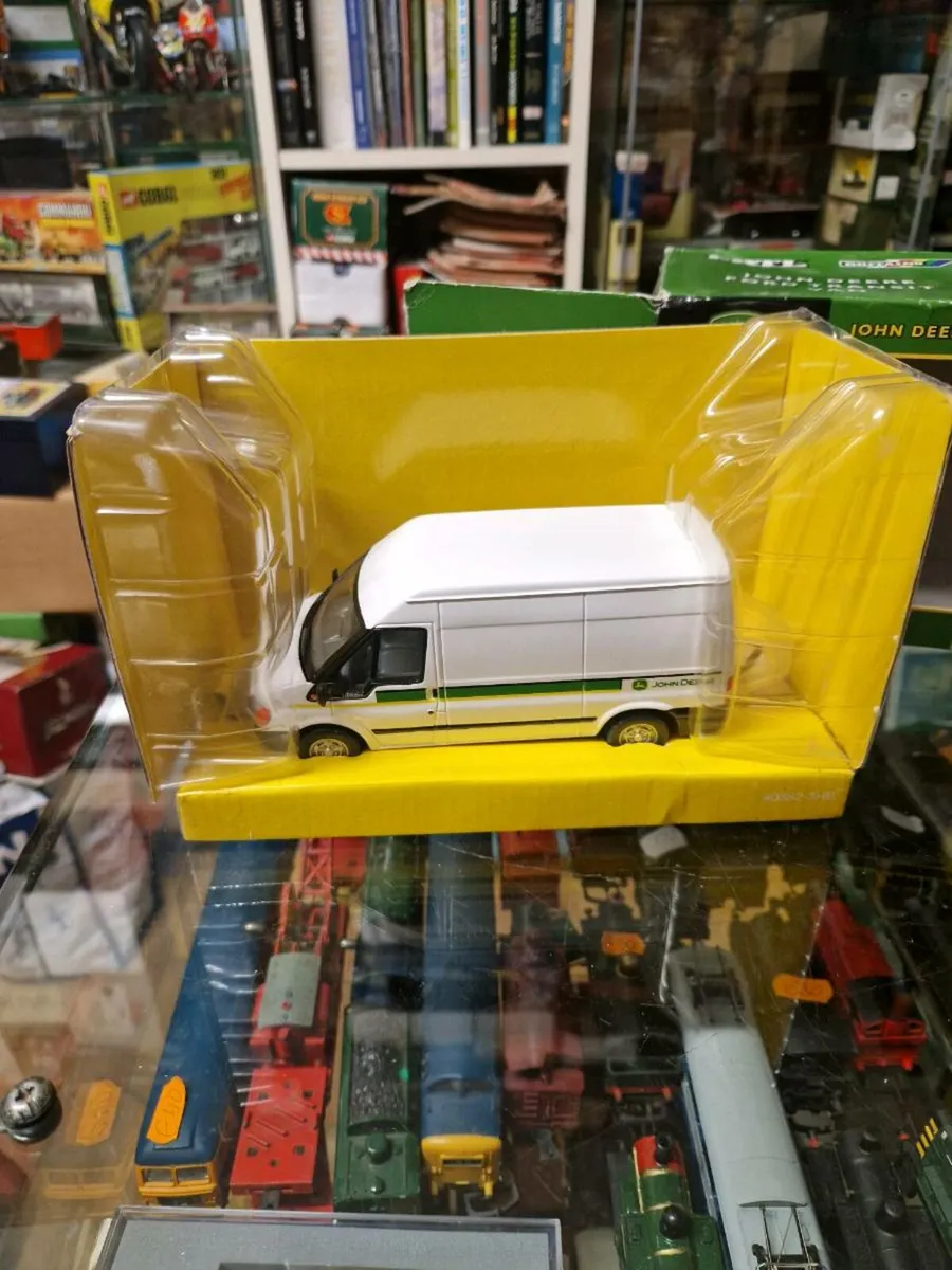 Britains John Deere Ford Transit Service Van 1.32 - Image 2